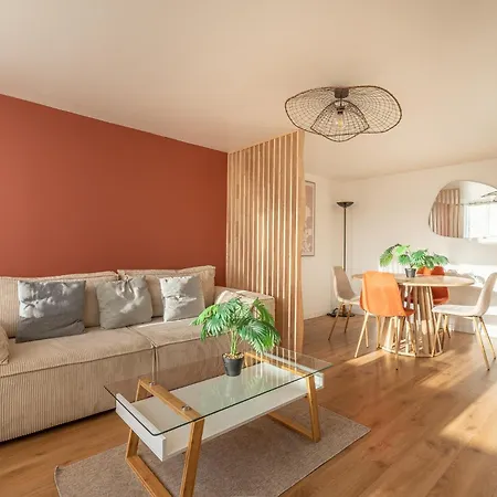 Devant Nausicaa * Boulogne-sur-Mer